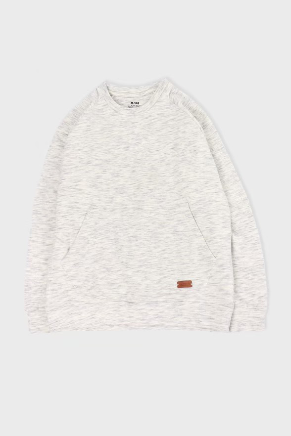 Sweater kangaroo pocket