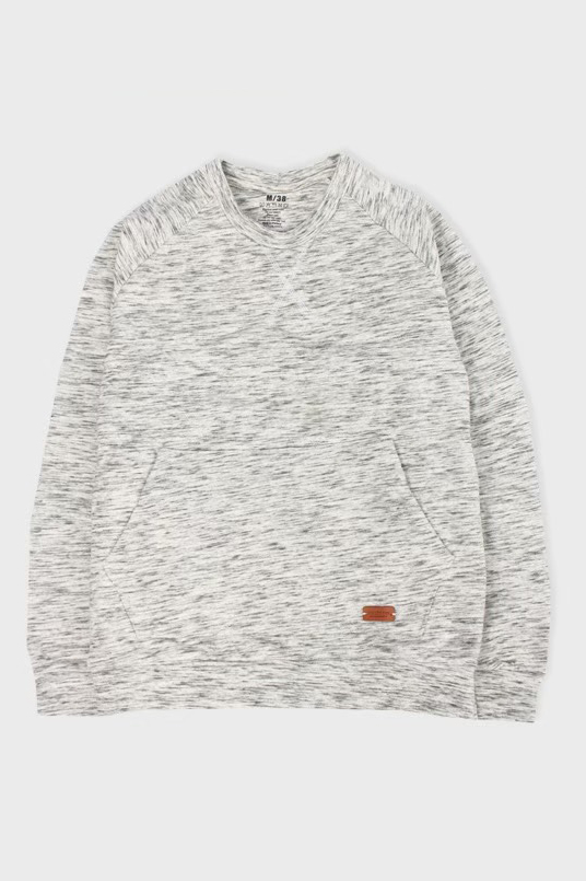 Sweater kangaroo pocket