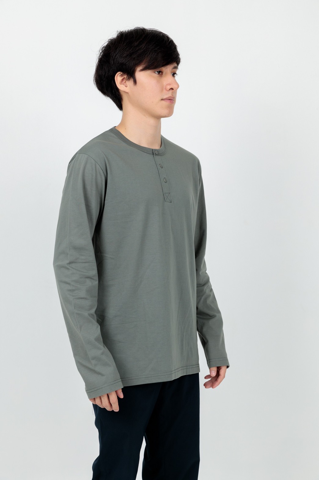 Button neck long sleeve