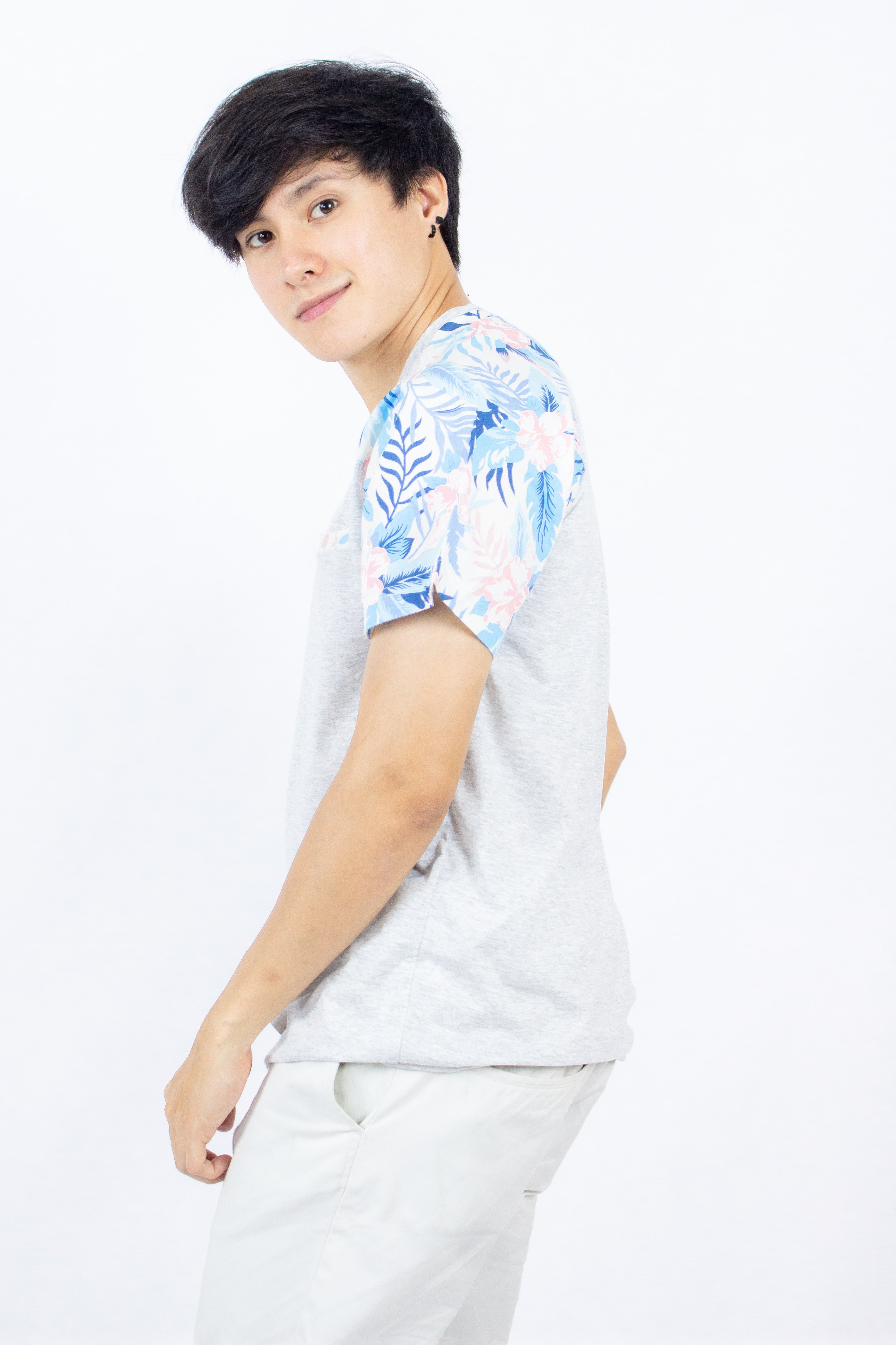 Sleeves flower t shirt pocket