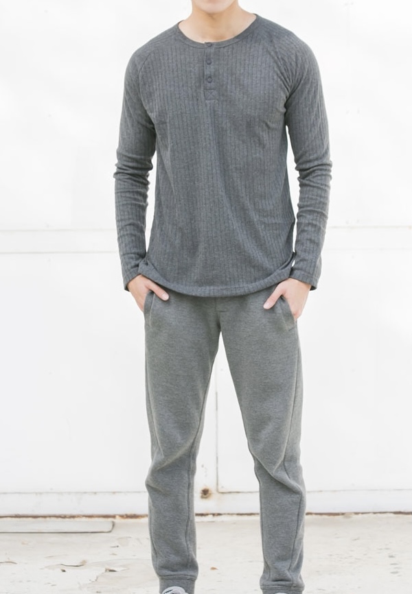 Button Neck Long Sleeves 