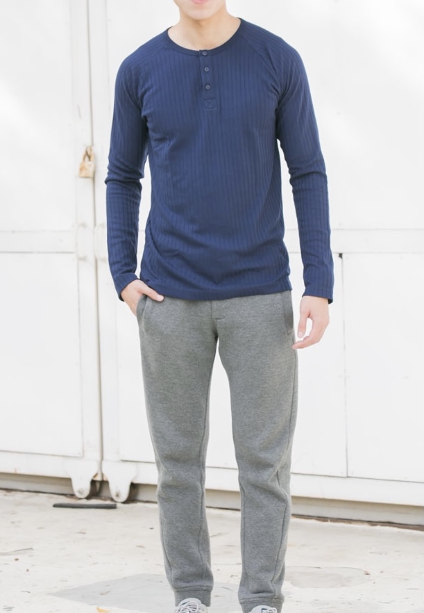 Button Neck Long Sleeves 
